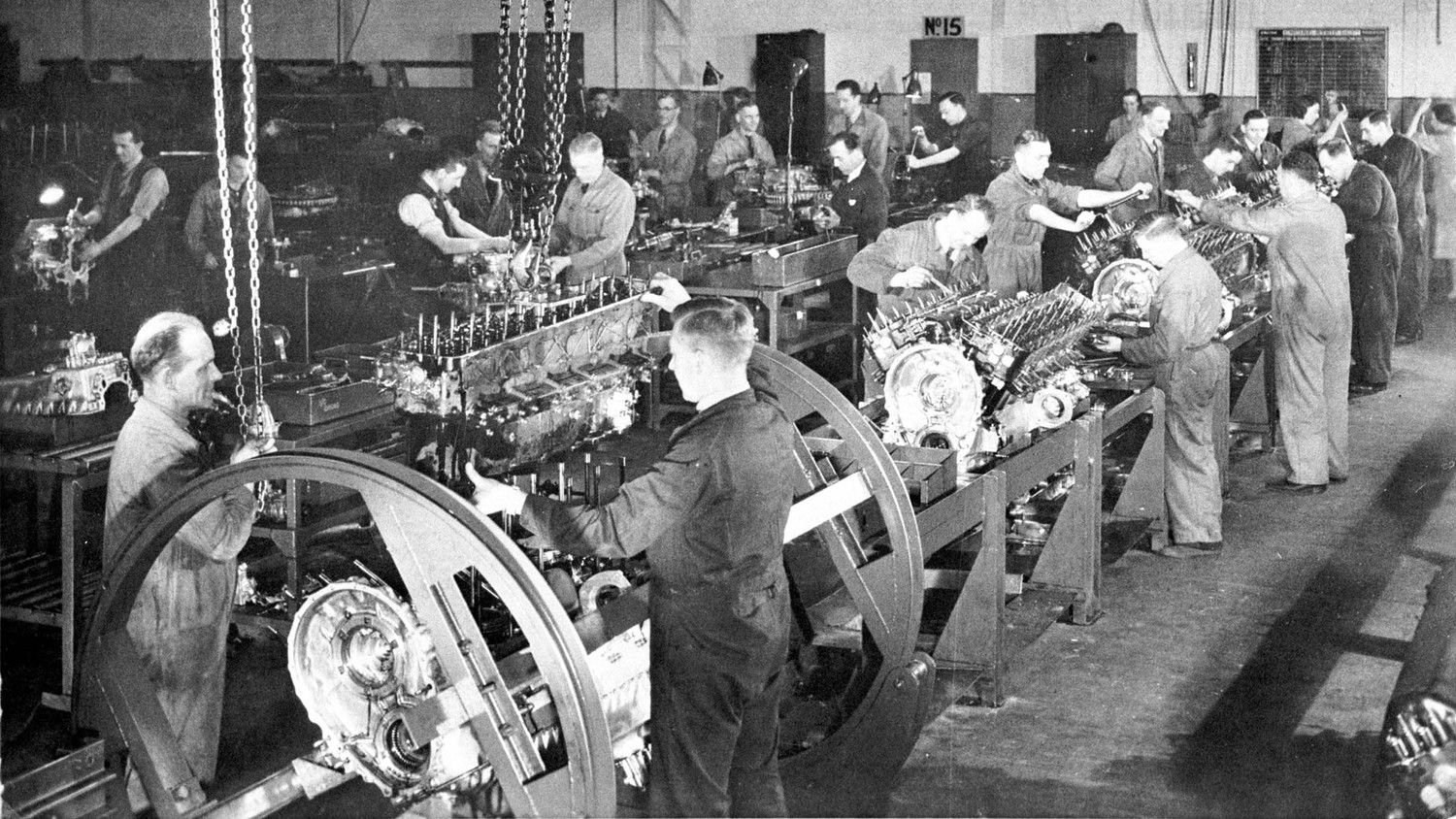 Trabalhadores na Industrial